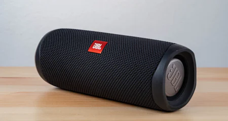 Smart Hub speaker in a WooCommerce product card