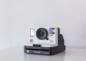 Studio Cam: white instant camera